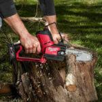 Акумулаторен подрязващ трион MILWAUKEE, M12FHS-602X, 12 V, 6 Ah, 15 см, 4933472212 - Image 3